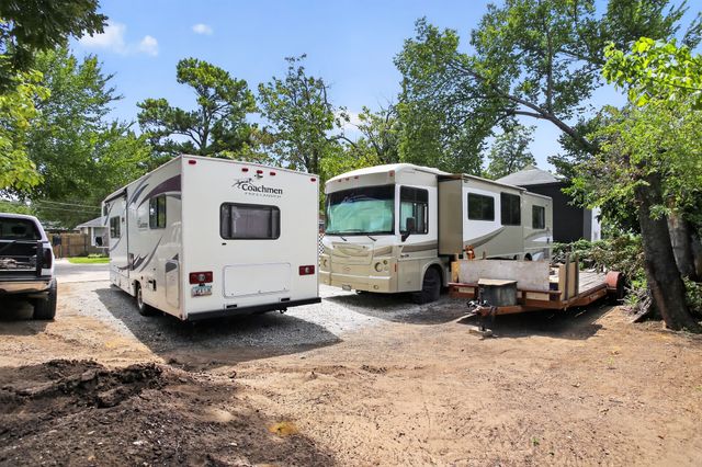 2811 Springdale Road, Fort Worth, TX 76111