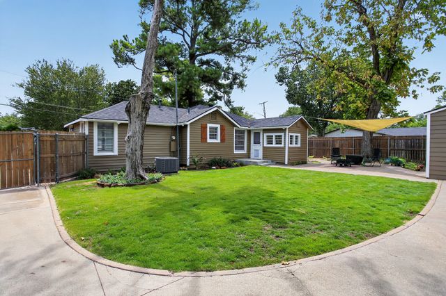 2811 Springdale Road, Fort Worth, TX 76111