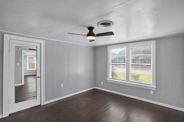 2811 Springdale Road, Fort Worth, TX 76111