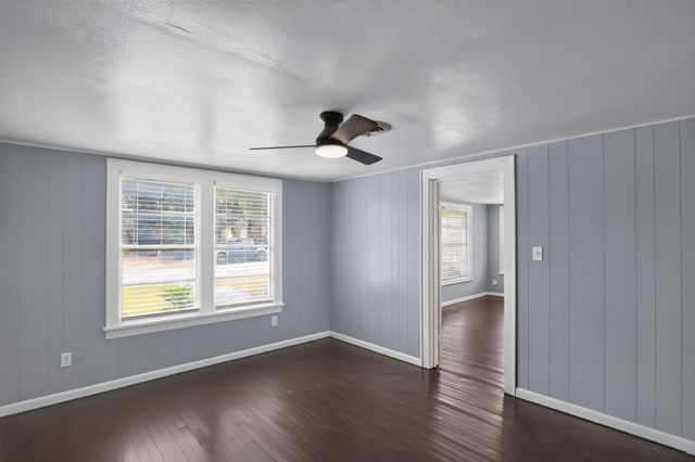 2811 Springdale Road, Fort Worth, TX 76111