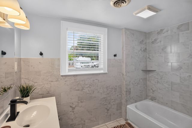 2811 Springdale Road, Fort Worth, TX 76111