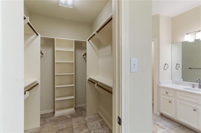 4709 Shoal Creek Drive, College Station, TX 77845