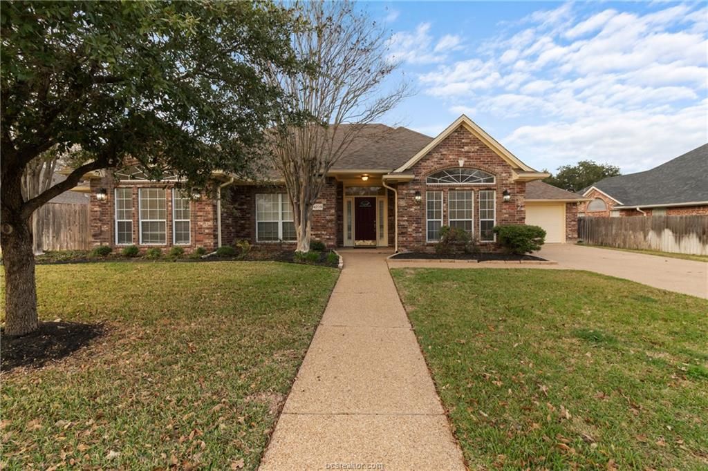 4709 Shoal Creek Drive, College Station, TX 77845