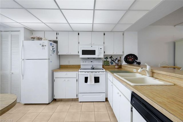 4253 Bay Beach LN F1, Fort Myers Beach, FL 33931