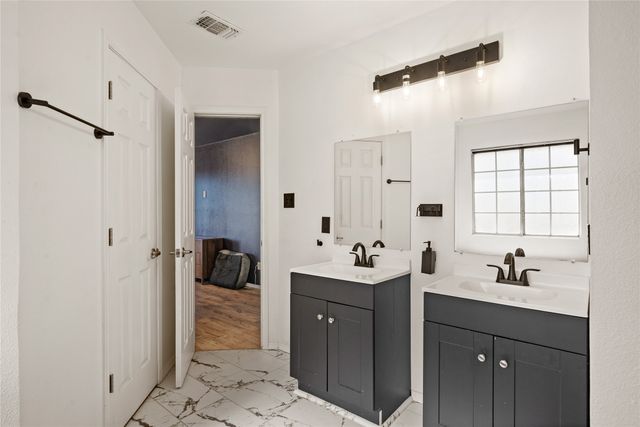 3904 Berrybush Lane, Fort Worth, TX 76137