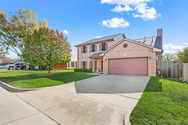 3904 Berrybush Lane, Fort Worth, TX 76137