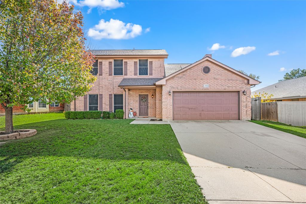 3904 Berrybush Lane, Fort Worth, TX 76137
