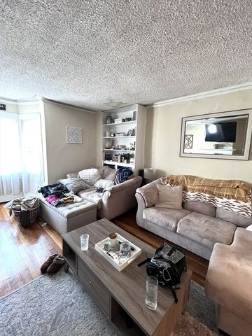 169 W 7th 2, Boston, MA 02127