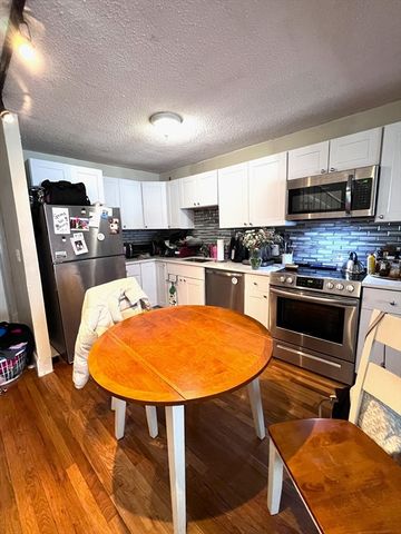 169 W 7th 2, Boston, MA 02127