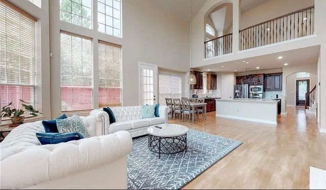 3264 Heatherbrook Lane, Richardson, TX 75082
