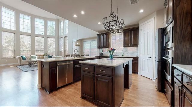 3264 Heatherbrook Lane, Richardson, TX 75082