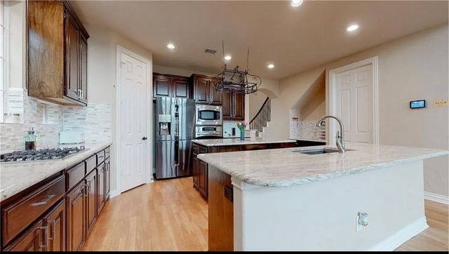 3264 Heatherbrook Lane, Richardson, TX 75082