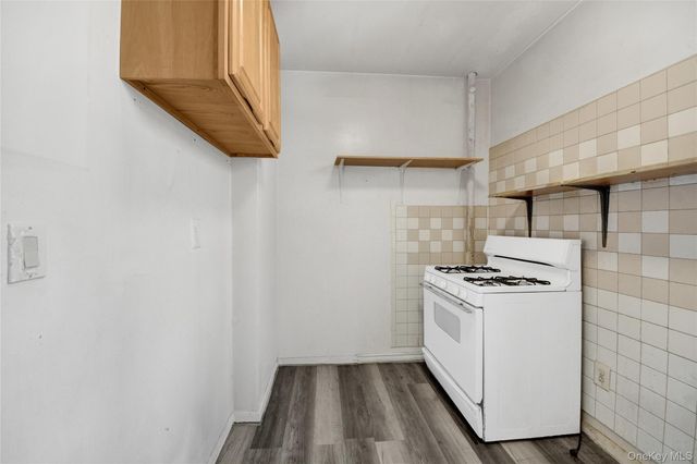 975 Union 51, Bronx, NY 10459