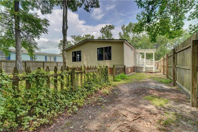 250 Burnetts WAY, Suffolk, VA 23434