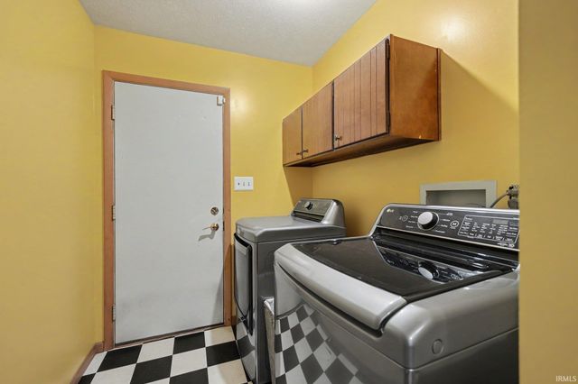 20957 Riverbrook Lane, Bristol, IN 46507