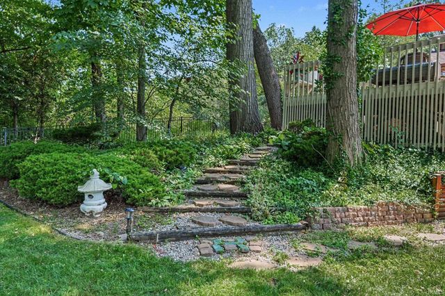 20957 Riverbrook Lane, Bristol, IN 46507