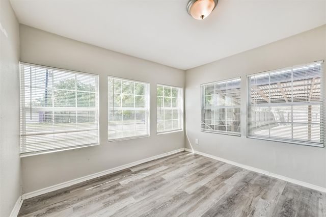 424 S Broadway Street, La Porte, TX 77571