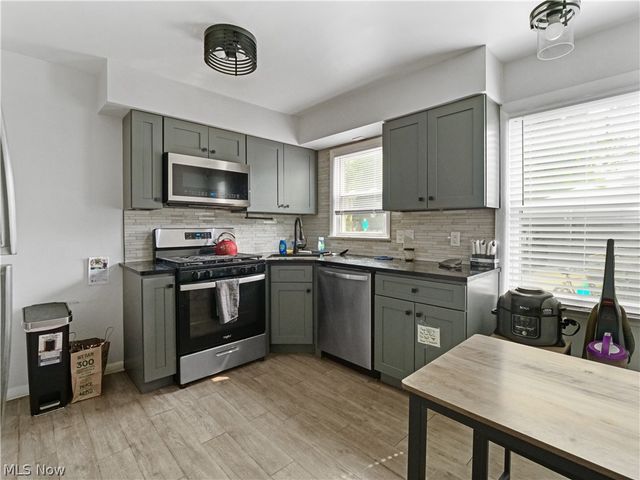 3713 E 153rd Street, Cleveland, OH 44120