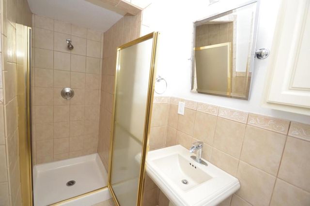 90 Rockridge Avenue, Daly City, CA 94015