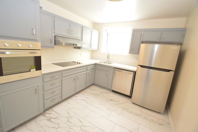 90 Rockridge Avenue, Daly City, CA 94015