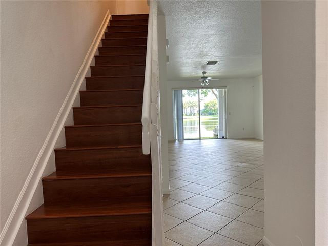 8236 SW 25th Ct 103, Hollywood, FL 33025