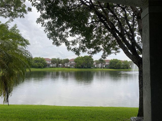 8236 SW 25th Ct 103, Hollywood, FL 33025