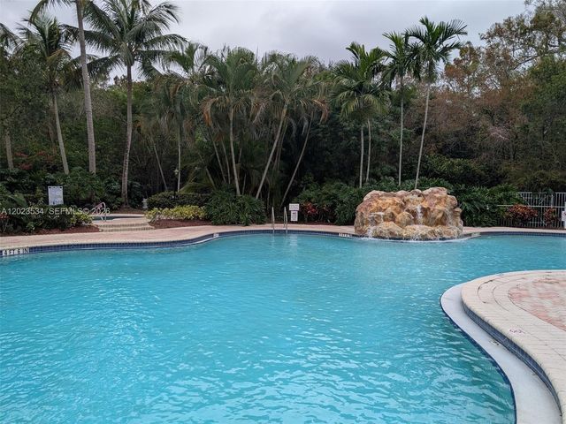 5530 NW 61st St 321, Coconut Creek, FL 33073