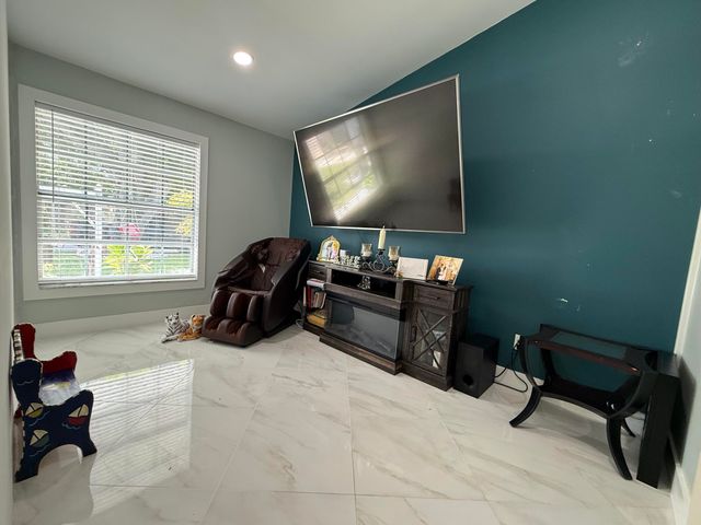 7743 Elwood Drive, Greenacres, FL 33467