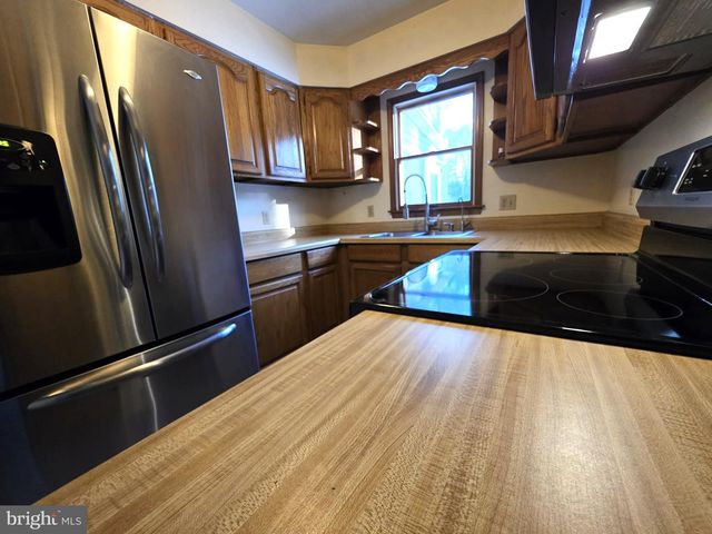 29325 W LINE RD, Delmar, MD 21875