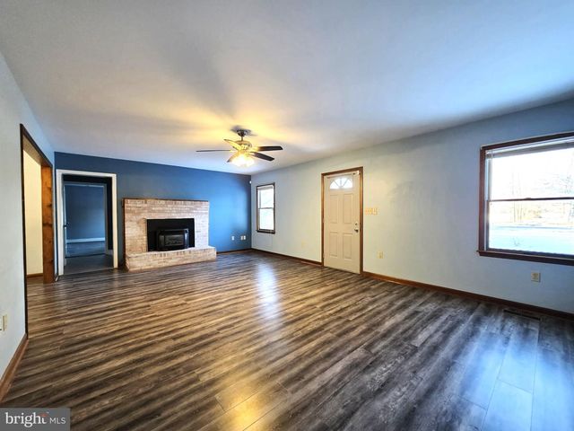 29325 W LINE RD, Delmar, MD 21875