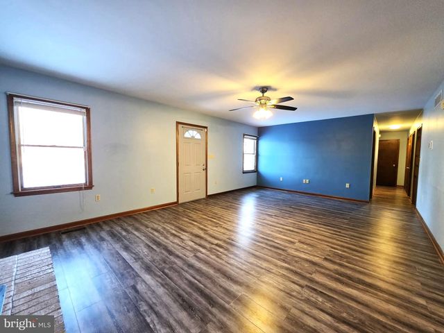 29325 W LINE RD, Delmar, MD 21875