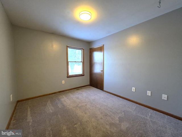 29325 W LINE RD, Delmar, MD 21875