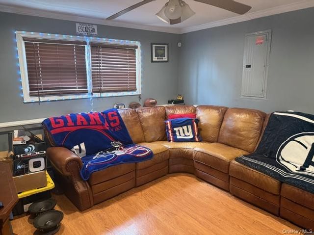 16 W Marine Avenue, Lindenhurst, NY 11757