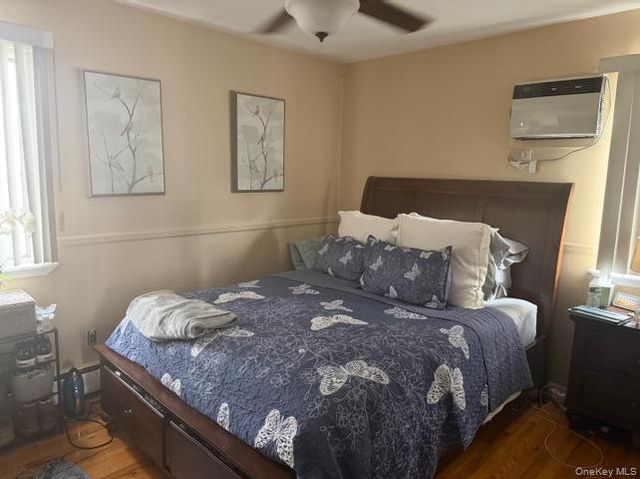 16 W Marine Avenue, Lindenhurst, NY 11757