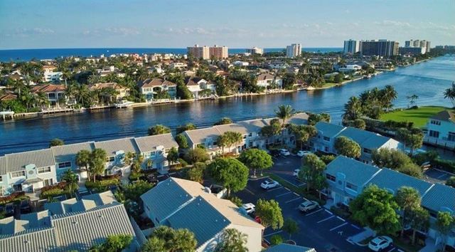 972 Jeffery Street, Boca Raton, FL 33487