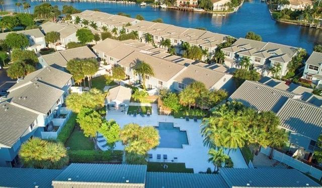 972 Jeffery Street, Boca Raton, FL 33487