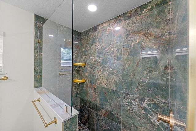 5160 80TH WAY N, St Petersburg, FL 33709