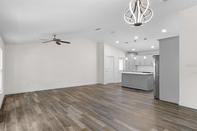 5160 80TH WAY N, St Petersburg, FL 33709