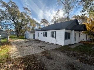 846 N oak st Street, Evart, MI 49631