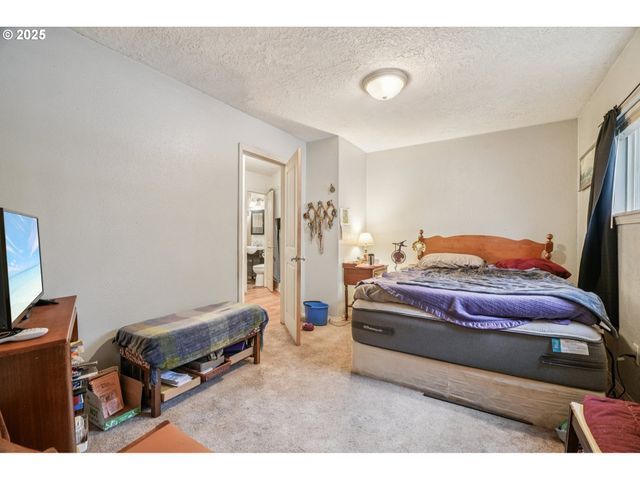 780 IDYLWOOD Dr, Salem, OR 97302