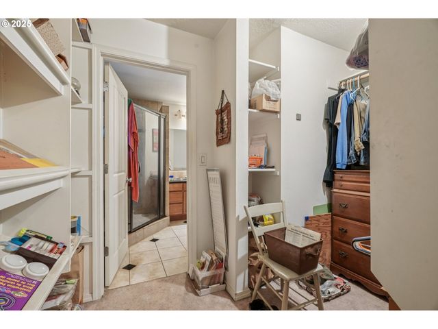 780 IDYLWOOD Dr, Salem, OR 97302