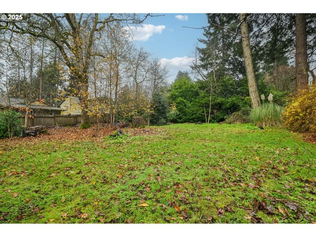 780 IDYLWOOD Dr, Salem, OR 97302