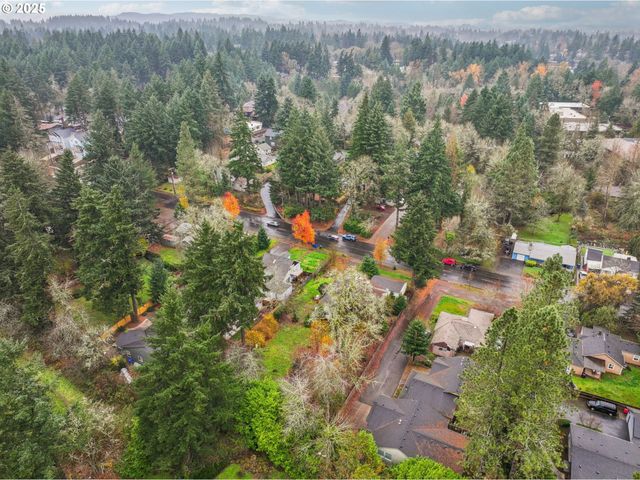 780 IDYLWOOD Dr, Salem, OR 97302