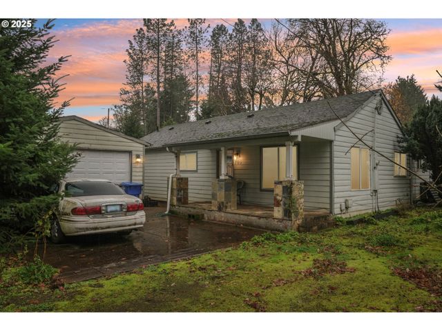 780 IDYLWOOD Dr, Salem, OR 97302