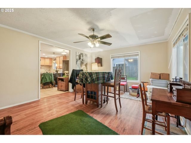 780 IDYLWOOD Dr, Salem, OR 97302