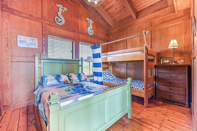 21417 Gulf Drive, Galveston, TX 77554