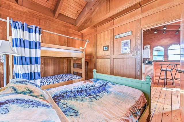 21417 Gulf Drive, Galveston, TX 77554