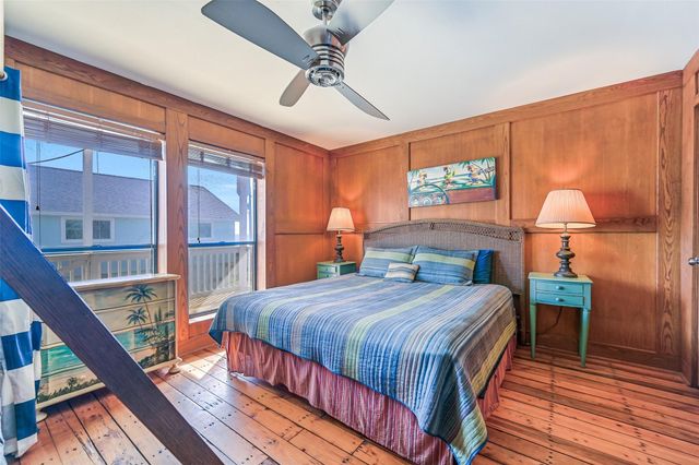 21417 Gulf Drive, Galveston, TX 77554