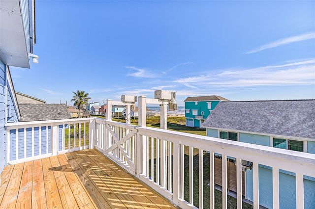 21417 Gulf Drive, Galveston, TX 77554