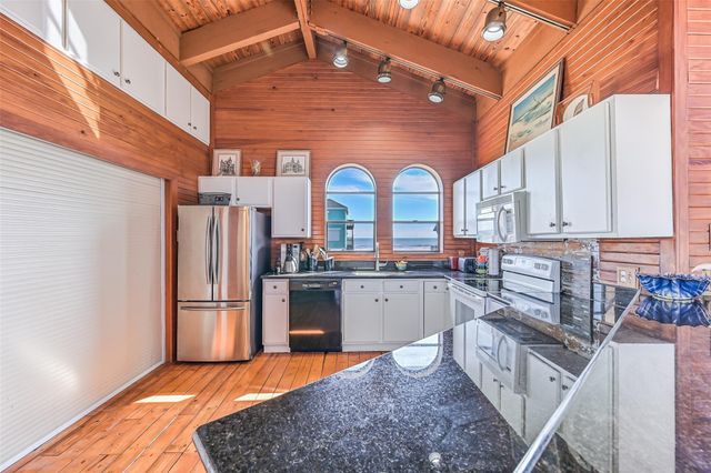 21417 Gulf Drive, Galveston, TX 77554